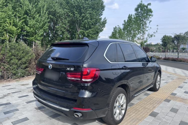 Used BMW X5 2018 xDrive28i Exterior 4