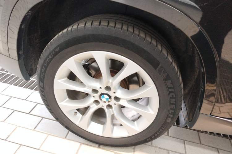 Used BMW X5 2018 xDrive28i Exterior 5
