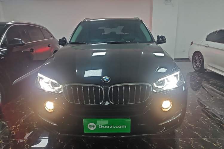 Used BMW X5 2018 xDrive28i Front