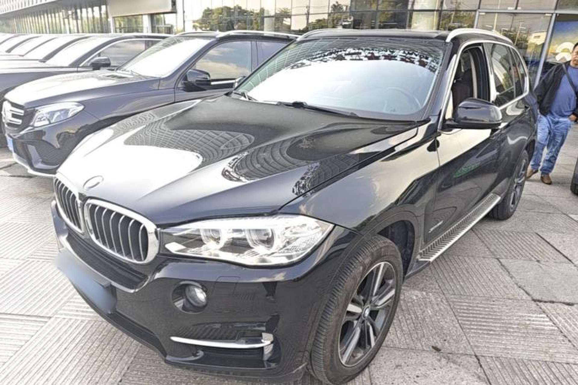 Used BMW X5 2018 xDrive35i Elegant Edition Front Left 45 Deg