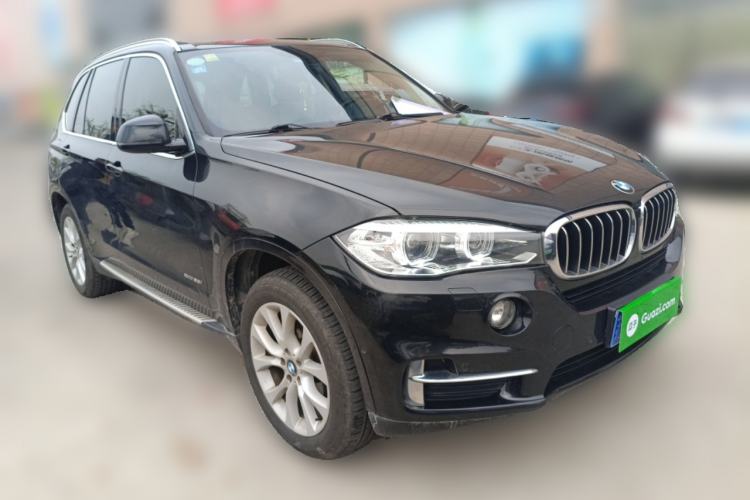 Used BMW X5 2018 xDrive28i Front Right 45 Deg