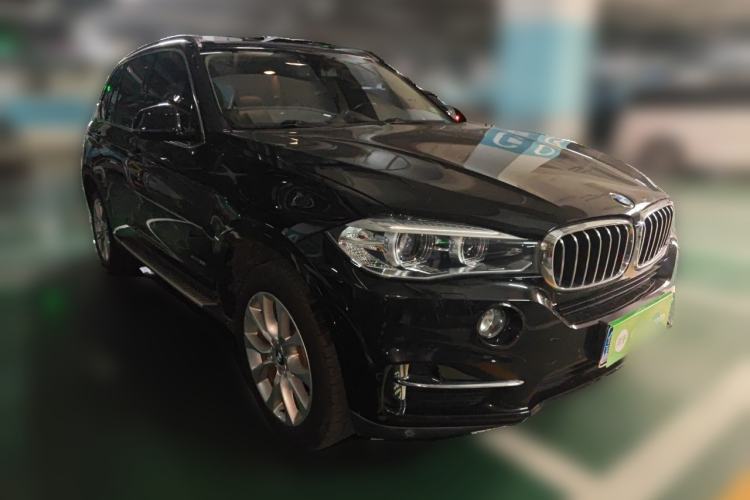 Used BMW X5 2018 xDrive28i Front Right 45 Deg