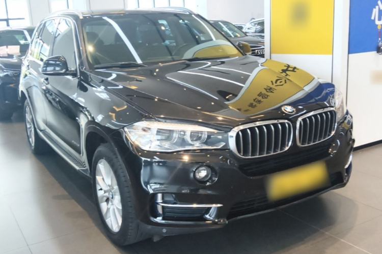 Used BMW X5 2018 xDrive28i Front Right 45 Deg