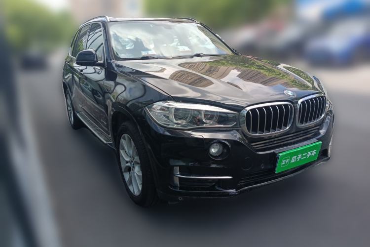 Used BMW X5 2018 xDrive28i Front Right 45 Deg