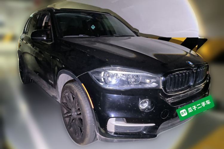 Used BMW X5  Front Right 45 Deg