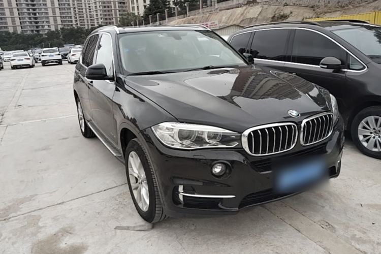 Used BMW X5 2018 xDrive28i Front Right 45 Deg