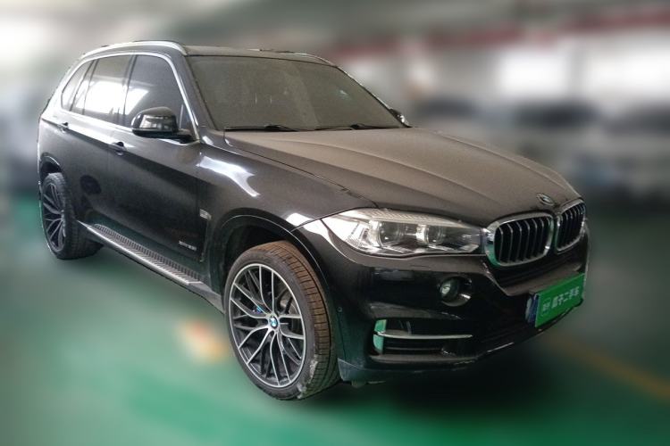Used BMW X5 2018 xDrive28i Front Right 45 Deg