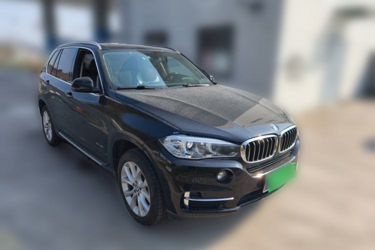 Used BMW X5 2018 xDrive28i Front Right 45 Deg