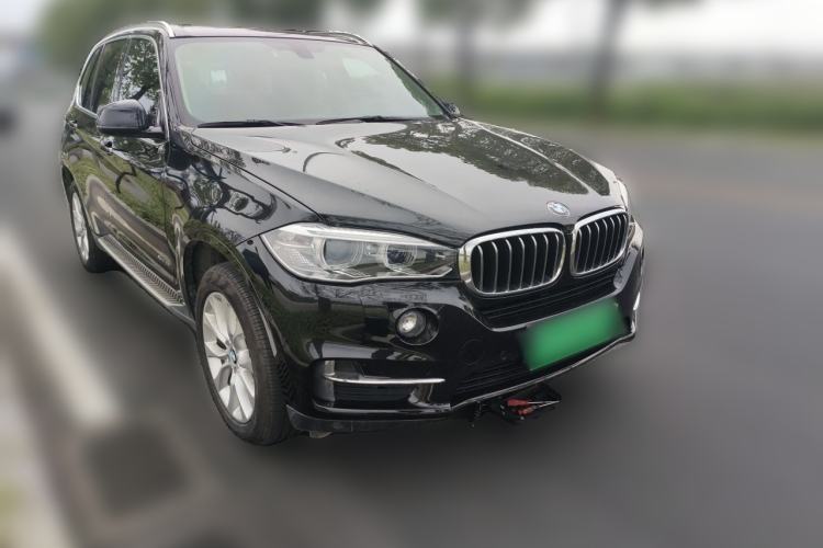 Used BMW X5 2018 xDrive28i Front Right 45 Deg
