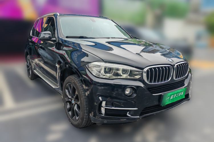Used BMW X5 2018 xDrive28i Front Right 45 Deg