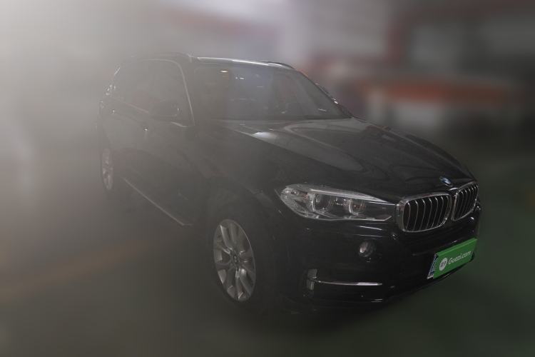 Used BMW X5 2018 xDrive28i Front Right 45 Deg