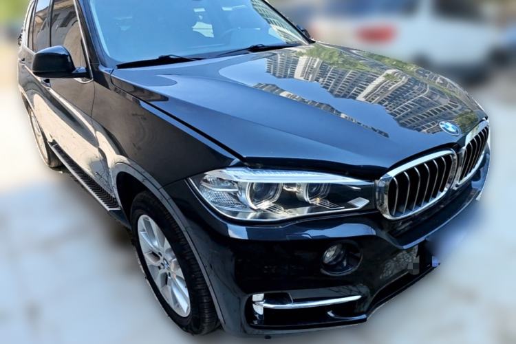 Used BMW X5 2018 xDrive28i Front Right 45 Deg