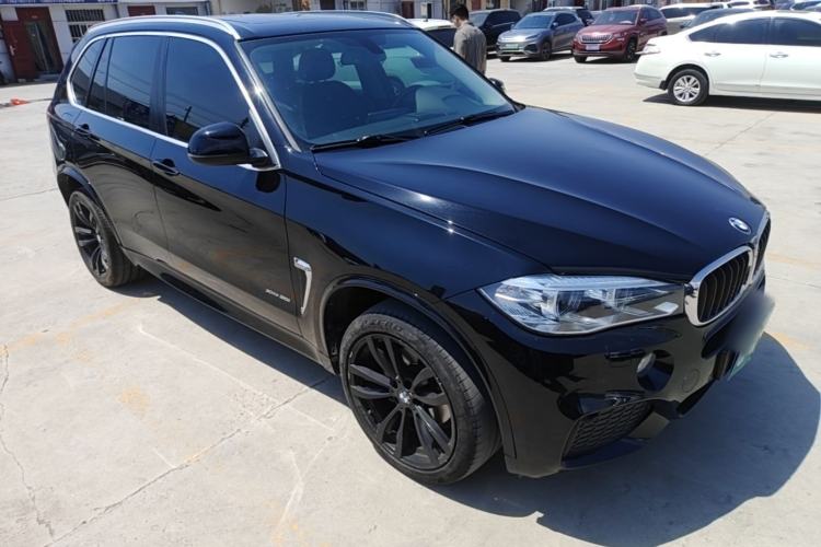 Used BMW X5 2018 xDrive35i M Sport Luxury Model Middle East Front Right 45 Deg