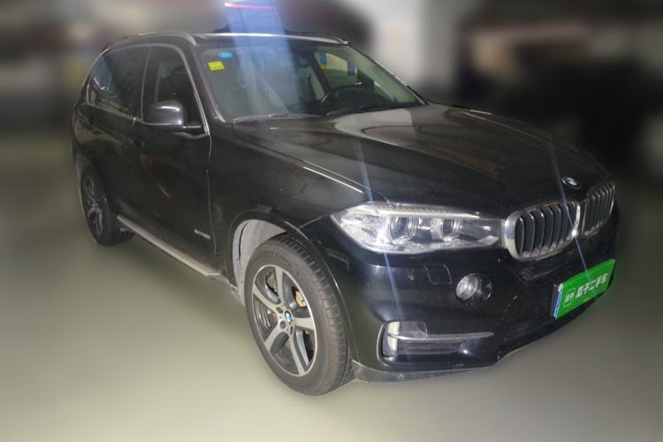 Used BMW X5 2018 xDrive35i Elegant Edition Front Right 45 Deg