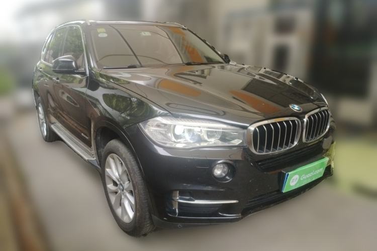 Used BMW X5 2018 xDrive28i Front Right 45 Deg