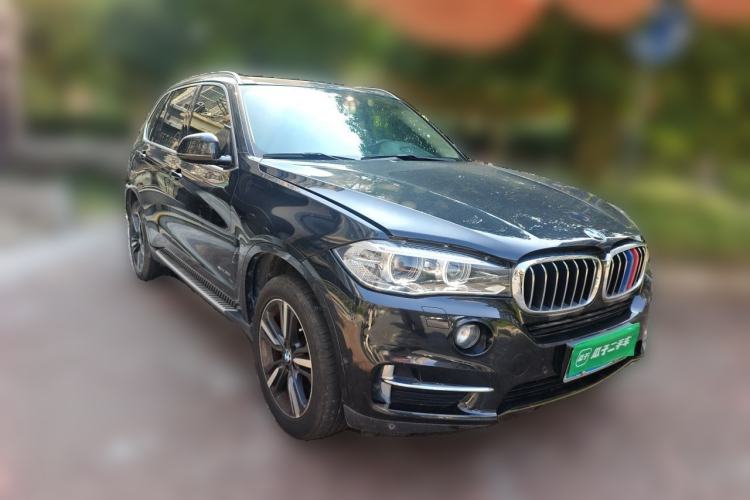 Used BMW X5 2018 xDrive35i Elegant Edition Front Right 45 Deg