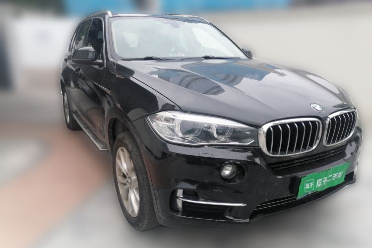 Used BMW X5 2018 xDrive28i Front Right 45 Deg