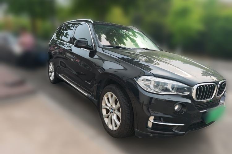 Used BMW X5 2018 xDrive28i Front Right 45 Deg