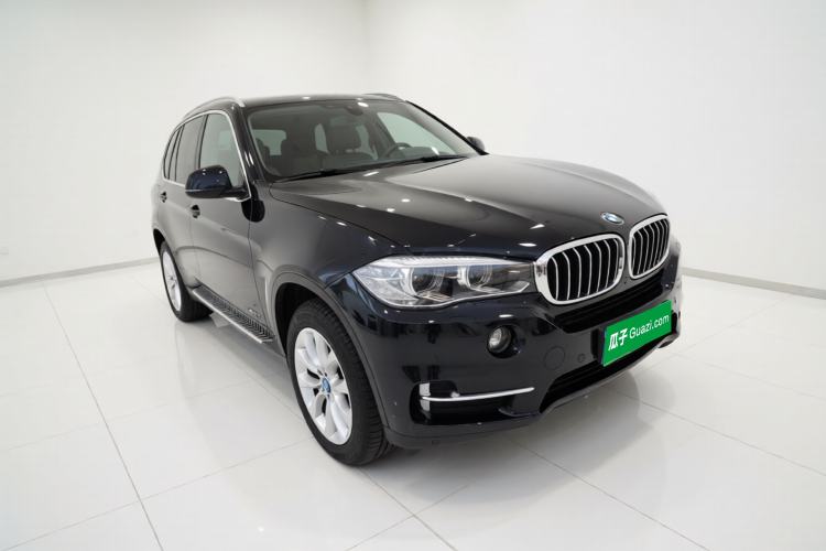 Used BMW X5 2018 xDrive28i Front Right 45 Deg