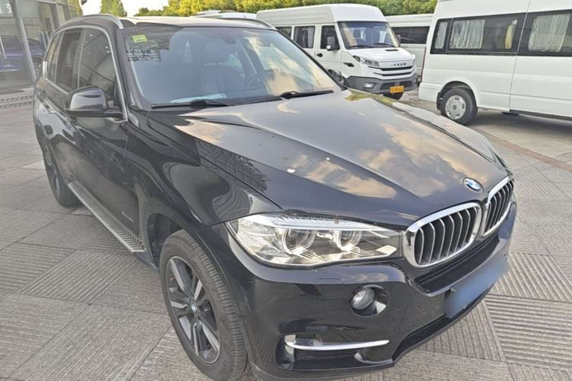 Used BMW X5 2018 xDrive35i Elegant Edition Front Right 45 Deg