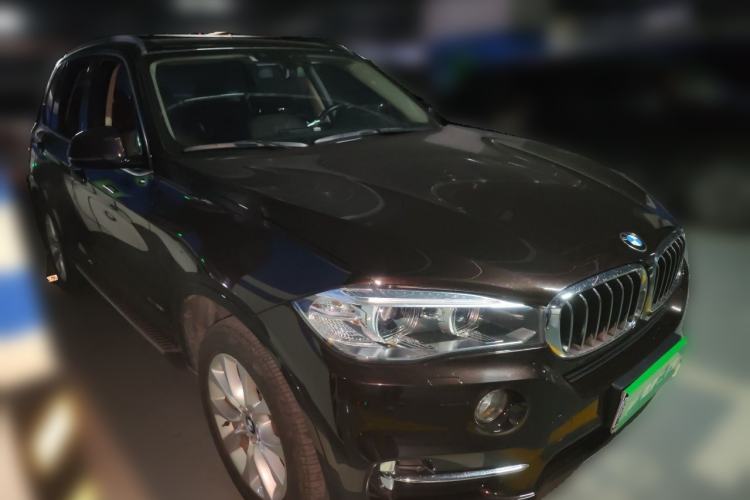 Used BMW X5 2018 xDrive28i Front Right 45 Deg