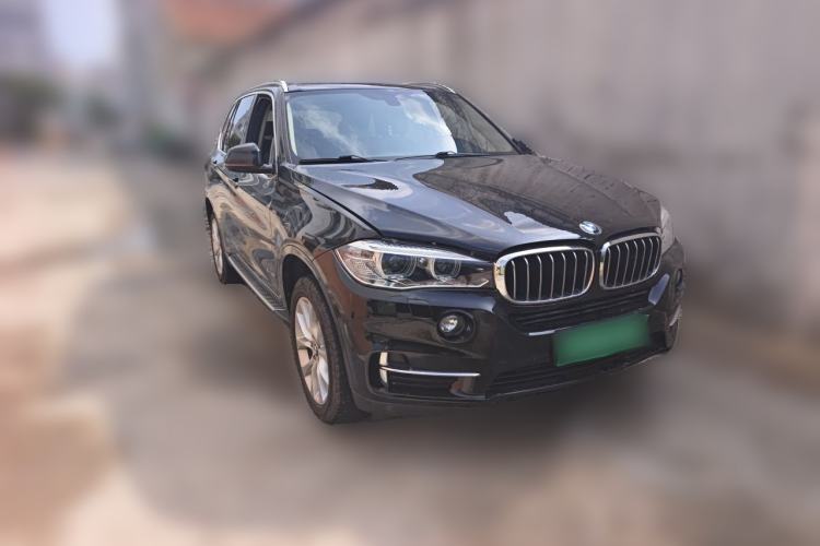 Used BMW X5 2018 xDrive28i Front Right 45 Deg