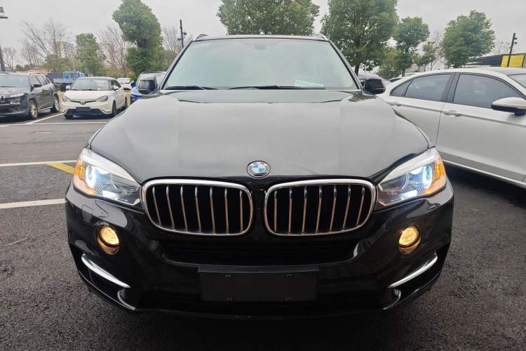 Used BMW X5 2018 xDrive28i Front