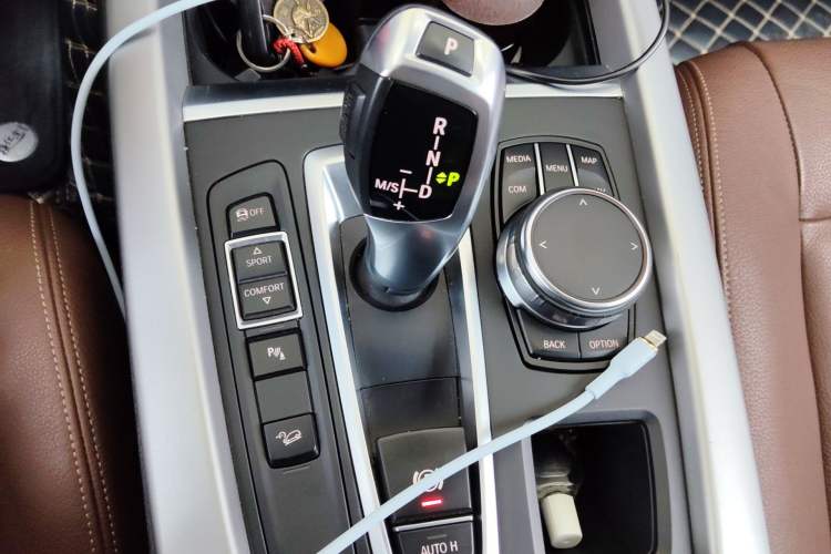Used BMW X5 2018 xDrive35i Elegant Edition Gear Lever