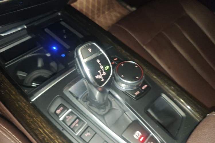 Used BMW X5 2018 xDrive35i M Sport Luxury Edition Gear Lever
