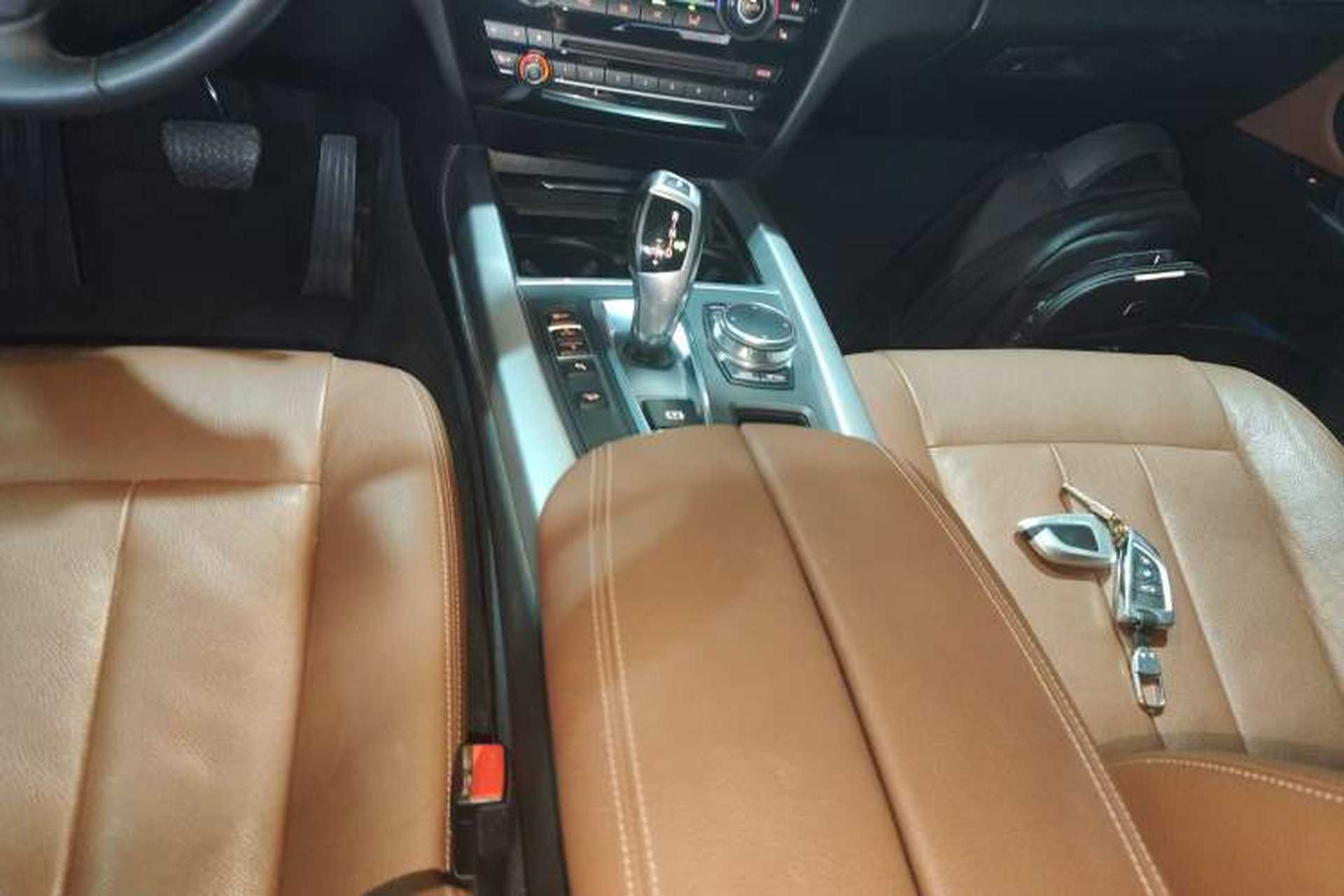 Used BMW X5 2018 xDrive35i Base Model Middle East Gear Lever
