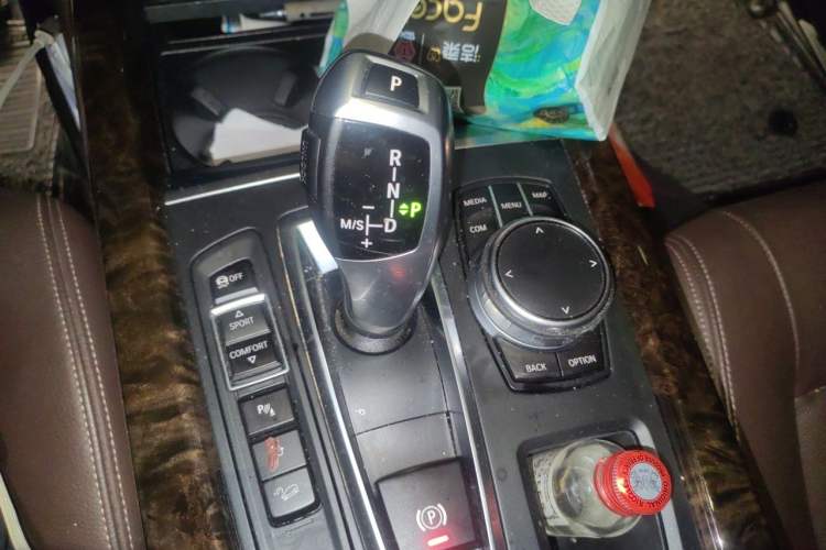 Used BMW X5 2018 xDrive35i Elegant Edition Gear Lever