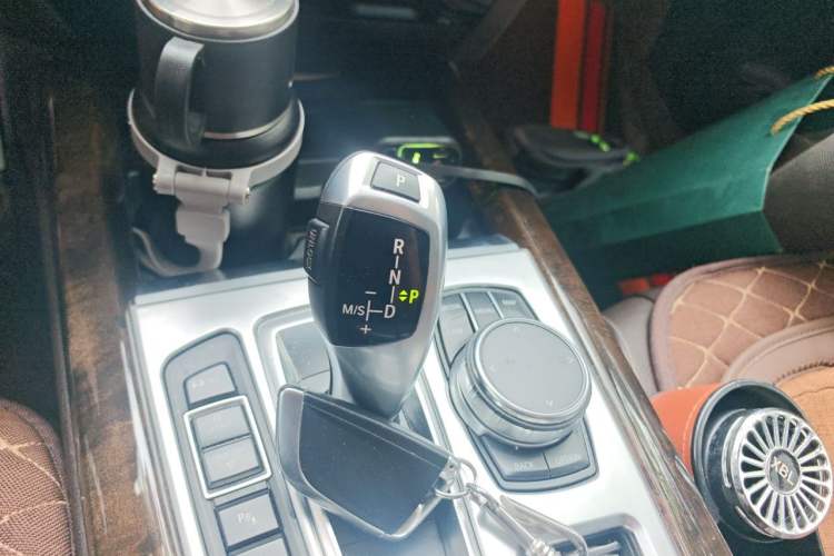 Used BMW X5 2018 xDrive35i Elegant Edition Gear Lever