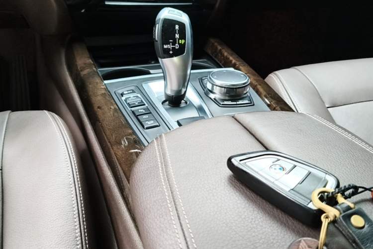 Used BMW X5 2018 xDrive35i Elegant Edition Gear Lever