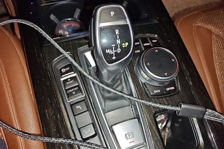 Used BMW X5 2018 xDrive35i M Sport Edition Gear Lever