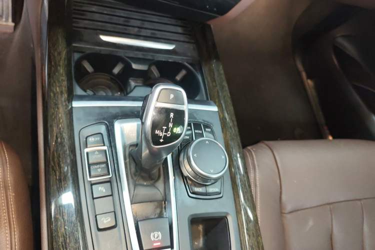 Used BMW X5 2018 xDrive35i M Sport Edition Gear Lever