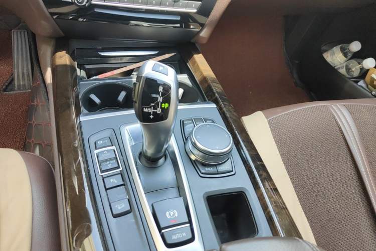Used BMW X5 2018 xDrive35i Elegant Edition Gear Lever