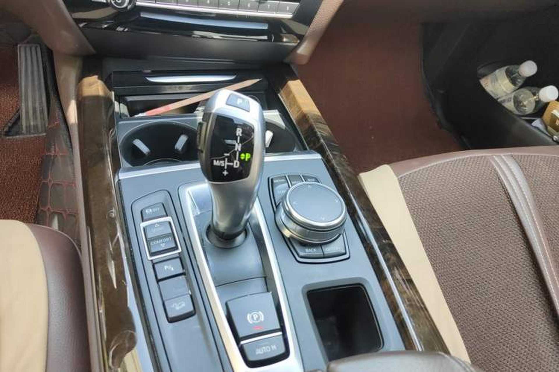 Used BMW X5 2018 xDrive35i Elegant Edition Gear Lever