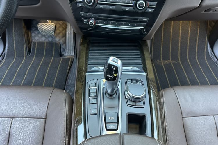 Used BMW X5 2018 xDrive28i Gear Lever