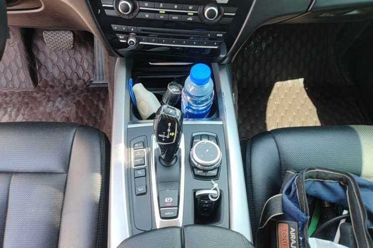 Used BMW X5 2018 xDrive35i M Sport Luxury Model Middle East Gear Lever