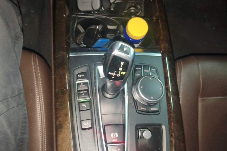 Used BMW X5 2018 xDrive35i Elegant Edition Gear Lever
