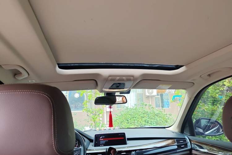 Used BMW X5 2018 xDrive28i Headliner