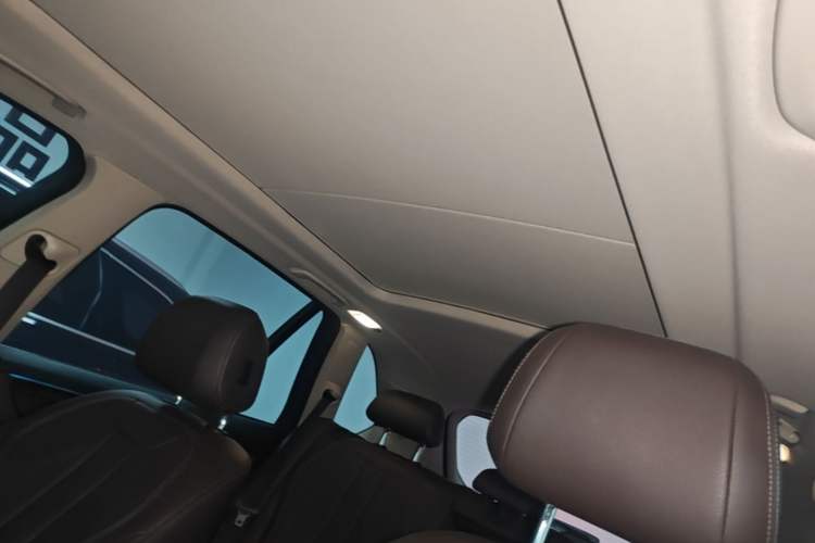Used BMW X5 2018 xDrive28i Headliner