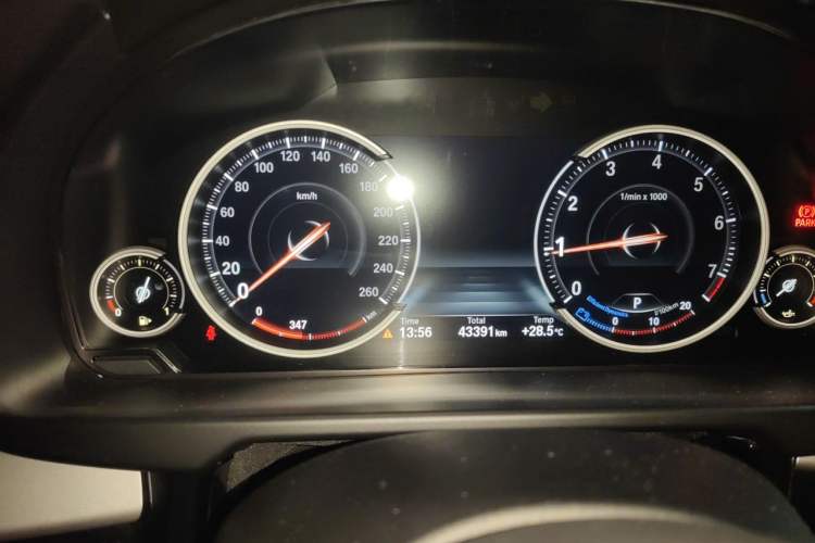 Used BMW X5 2018 xDrive35i Elegant Edition Instrument Cluster