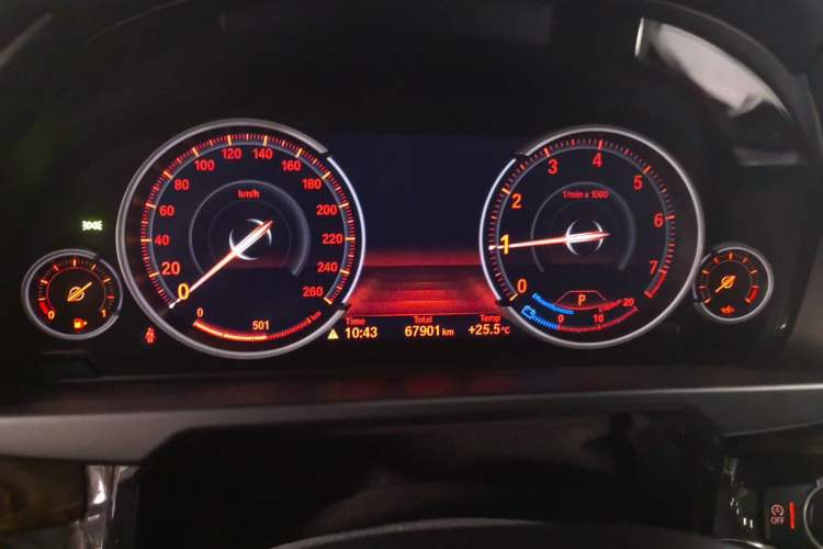 Used BMW X5 2018 xDrive35i Elegant Edition Instrument Cluster