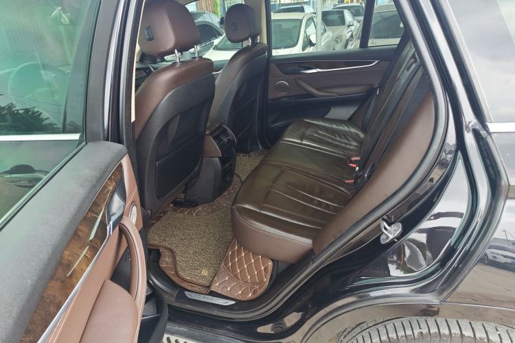 Used BMW X5 2018 xDrive28i Interior 2