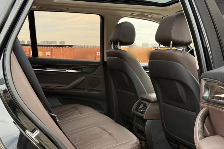Used BMW X5 2018 xDrive35i Elegant Edition Interior 2