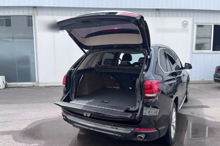 Used BMW X5 2018 xDrive28i Interior 5