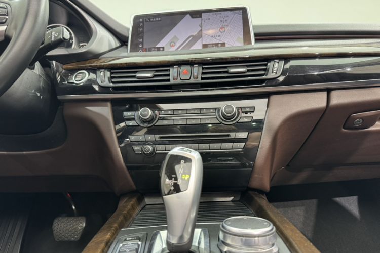 Used BMW X5 2018 xDrive35i Elegant Edition Interior 6