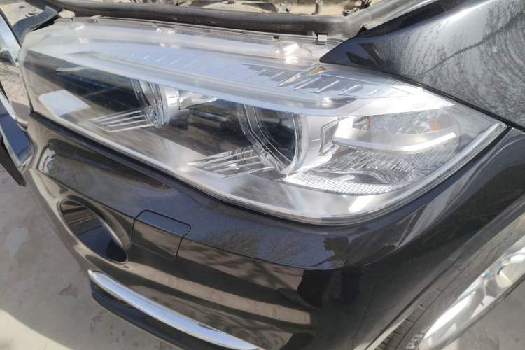Used BMW X5 2018 xDrive28i Left Front Headlight