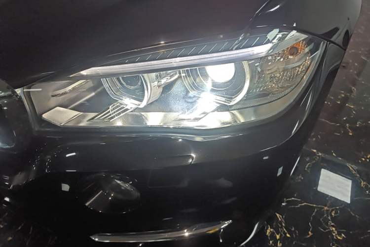 Used BMW X5 2018 xDrive28i Left Front Headlight
